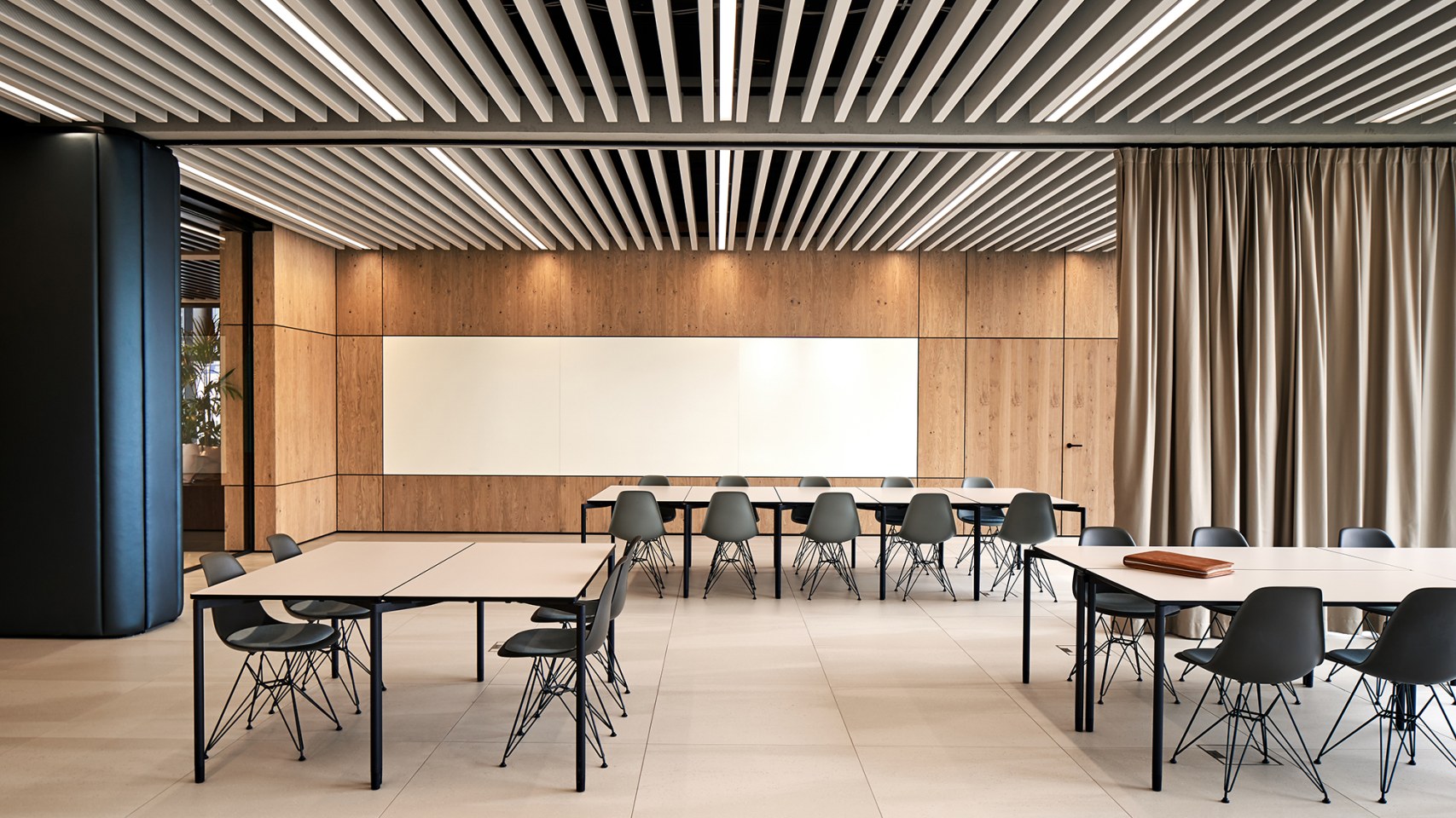 Isabell-Ehring-Innenarchitektur-Stuttgart---Neubau-Buero-MAS CAMPUS-16-2.jpg Isabell-Ehring-Innenarchitektur-Stuttgart---Neubau-Buero-MAS CAMPUS-16-2.jpg
